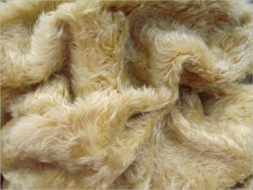 Helmbold Light yellow Gold 20mm Dense Mohair 