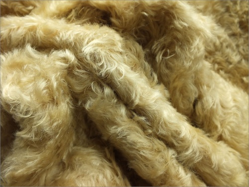 Helmbold Traditional Gold 25mm Kid Mohair
