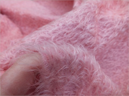 Helmbold 1/50 Bubblegum Pink 16mm Mohair 