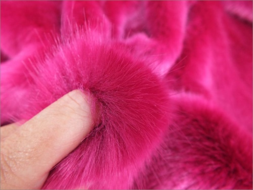 Fushia Mink 20-30mm pile 