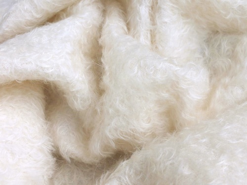 Helmbold 1/55 Ivory felted 16mm Mohair 