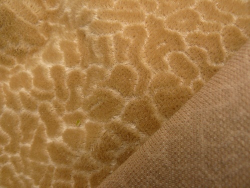 Helmbold 61/60 Golden Beige 4mm  Sculpted Mohair 