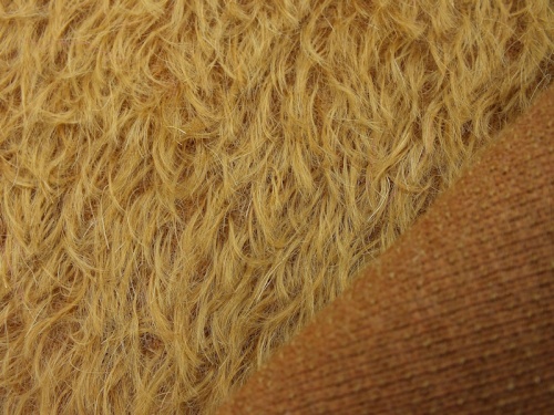 Helmbold 1/40 Rich Gold 16mm Mohair 