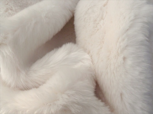 Ivory Mink 20-30mm pile 