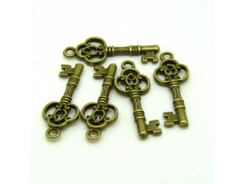 Small Antique Keys TB200