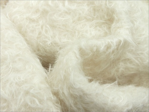Schulte 23mm Dense Curly Ivory Mohair 66