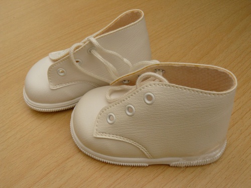 white_shoes_2