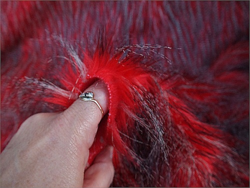 Scarlet Red Peacock 80mm pile